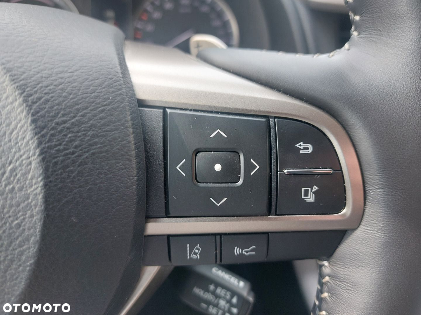 Lexus RX 450h F-Impression - 31