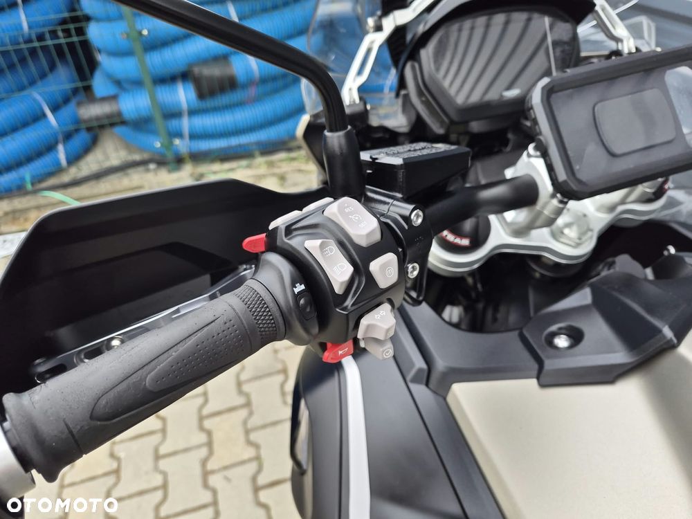 Triumph Tiger - 9