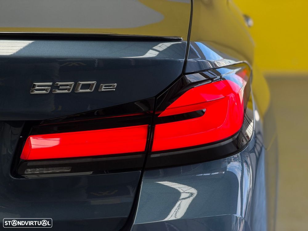 BMW 530 e Pack 50 anos M - 31