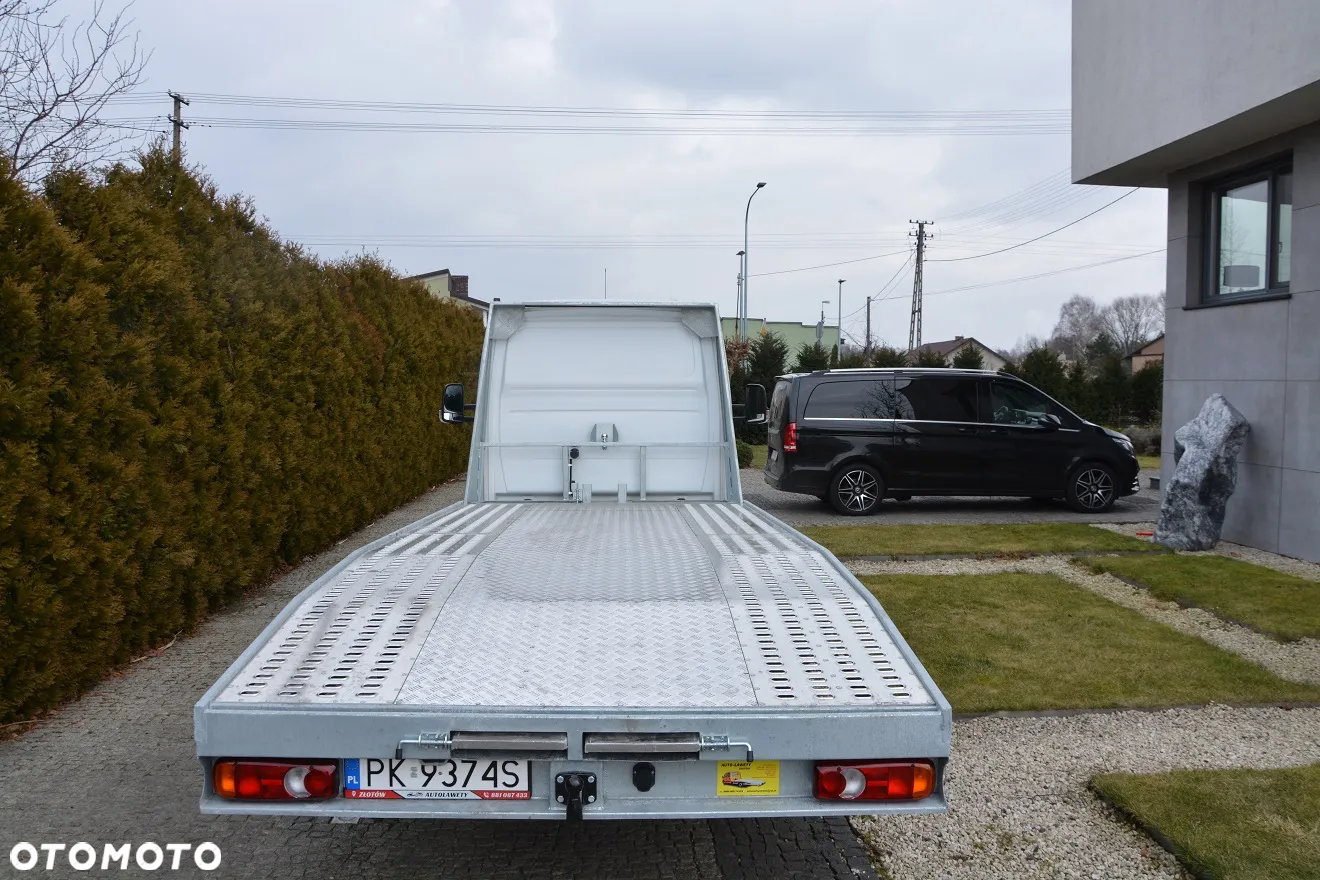 Mercedes-Benz Sprinter - 7
