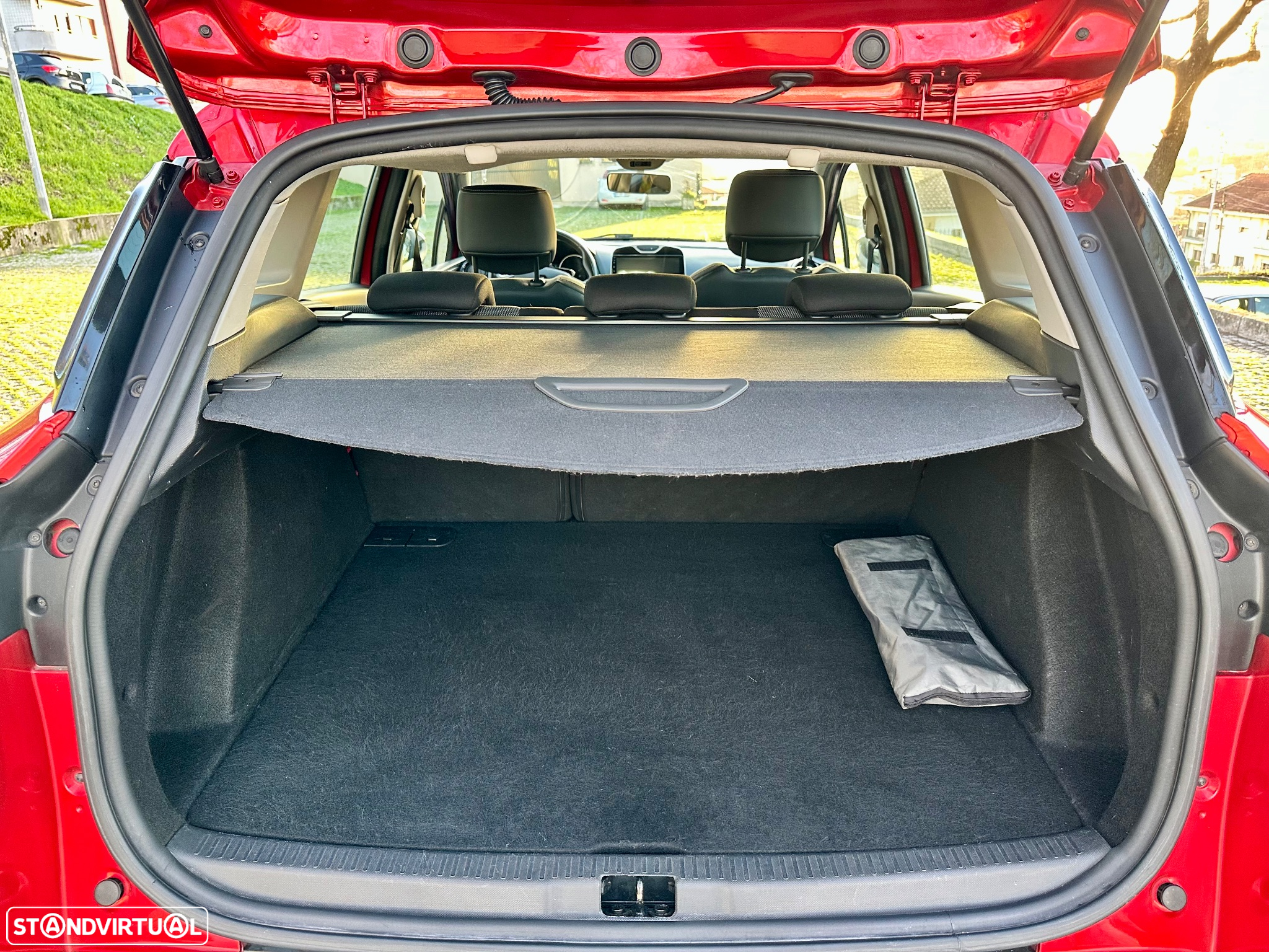 Renault Clio Sport Tourer 1.5 dCi Dynamique S - 23