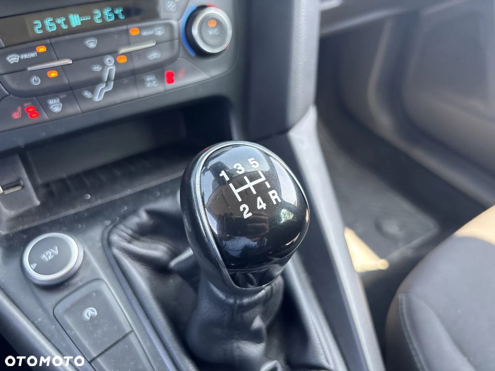 Ford Focus 1.0 EcoBoost Trend ASS - 23