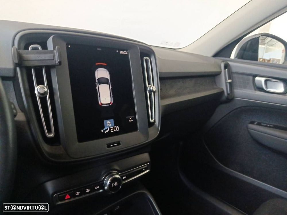 Volvo XC 40 1.5 T2 Momentum Core - 19