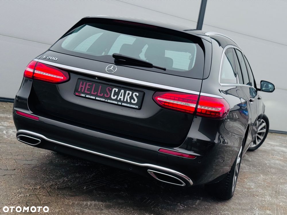 Mercedes-Benz Klasa E 200 9G-TRONIC Exclusive - 11