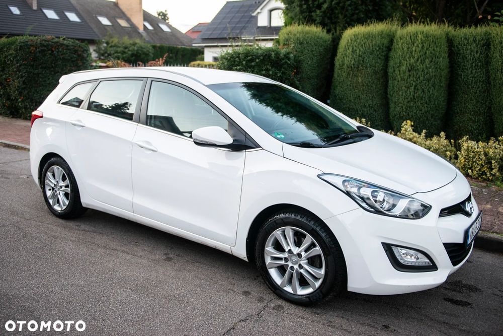 Hyundai i30 i30cw 1.6 Fifa World Cup Edition - 3