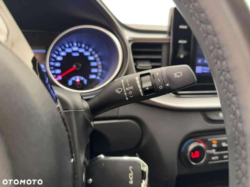 Kia Ceed - 25