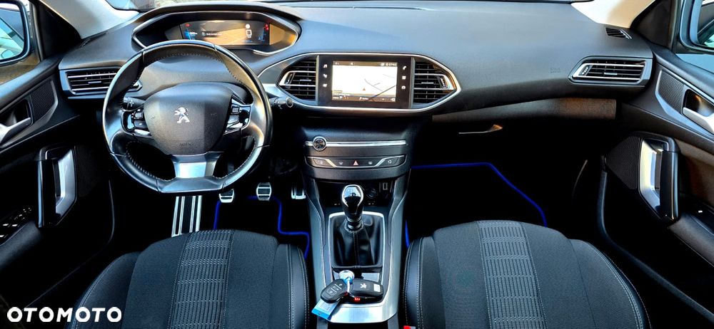 Peugeot 308 BlueHDi 130 Allure Pack - 9
