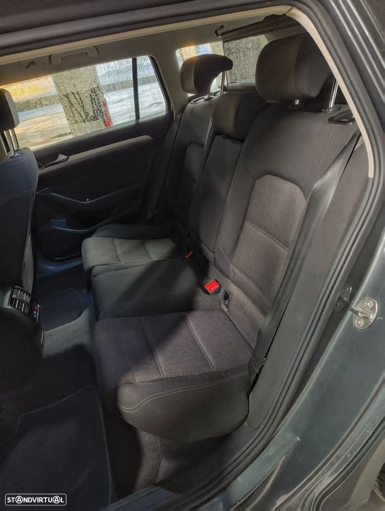 VW Passat Variant 1.6 TDI BlueMotion - 6