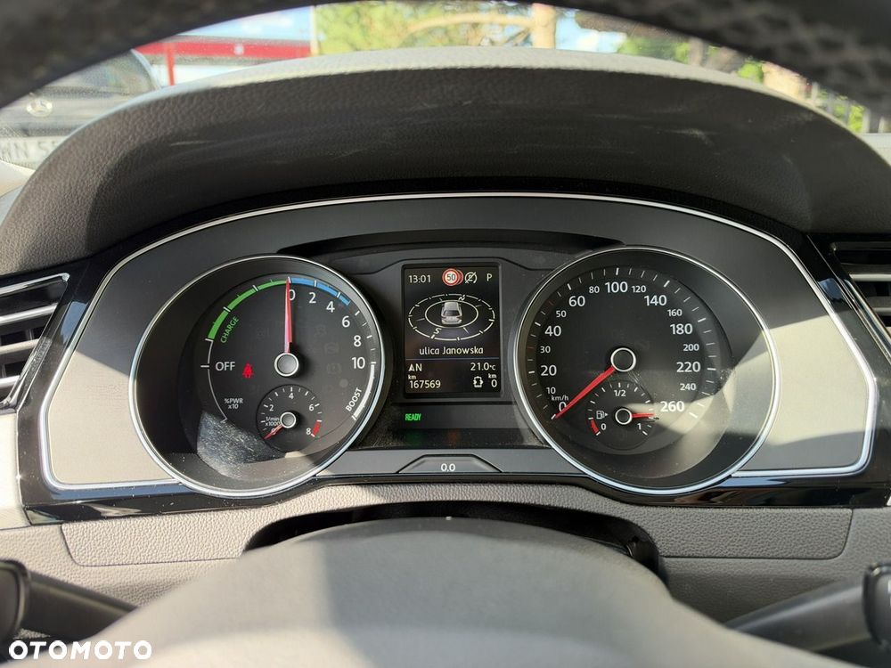 Volkswagen Passat - 27