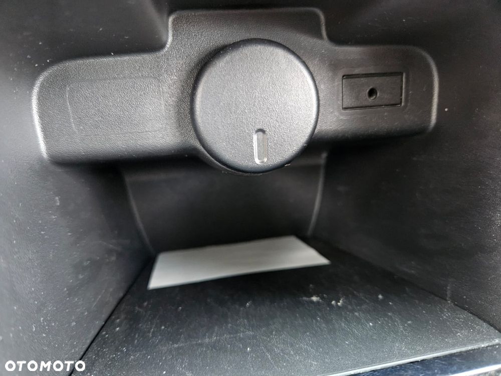 Opel Astra 1.6 CDTI Essentia - 18