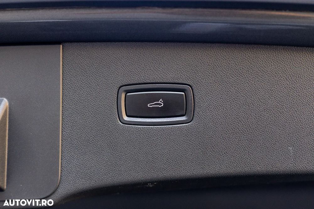 Porsche Cayenne Coupe E-Hybrid - 16