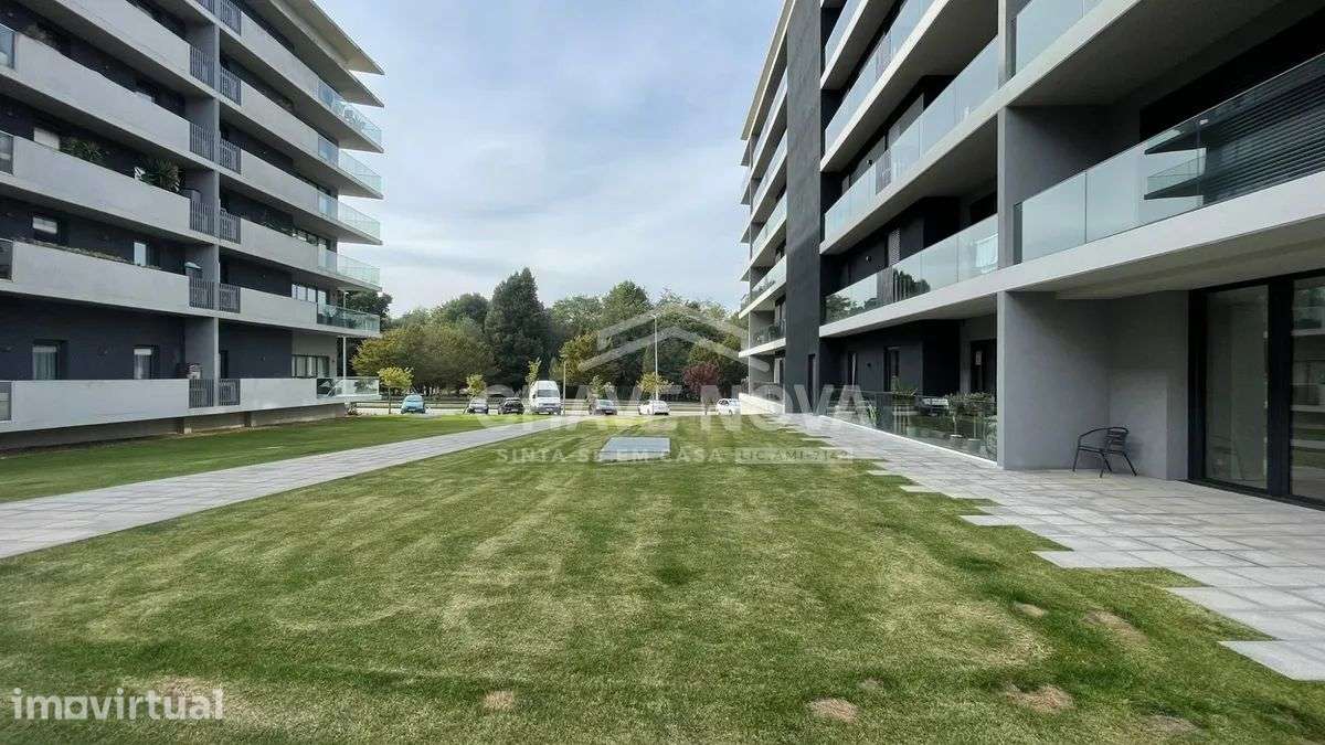 Apartamento T2 Novo c/Varanda e Lug. Garagem em Oliveira do Douro - Grande imagem: 4/29