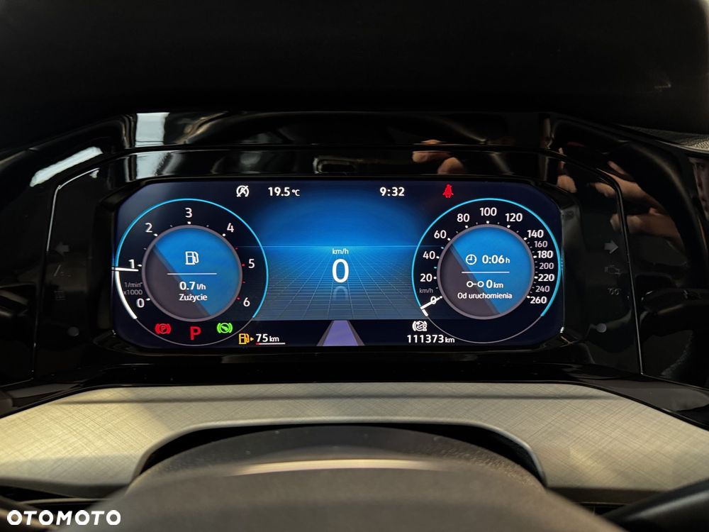 Volkswagen Golf - 23