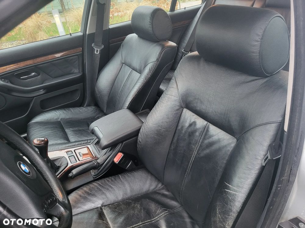 BMW Seria 5 525i - 14