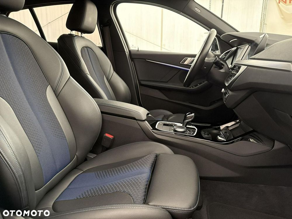 BMW Seria 1 - 25