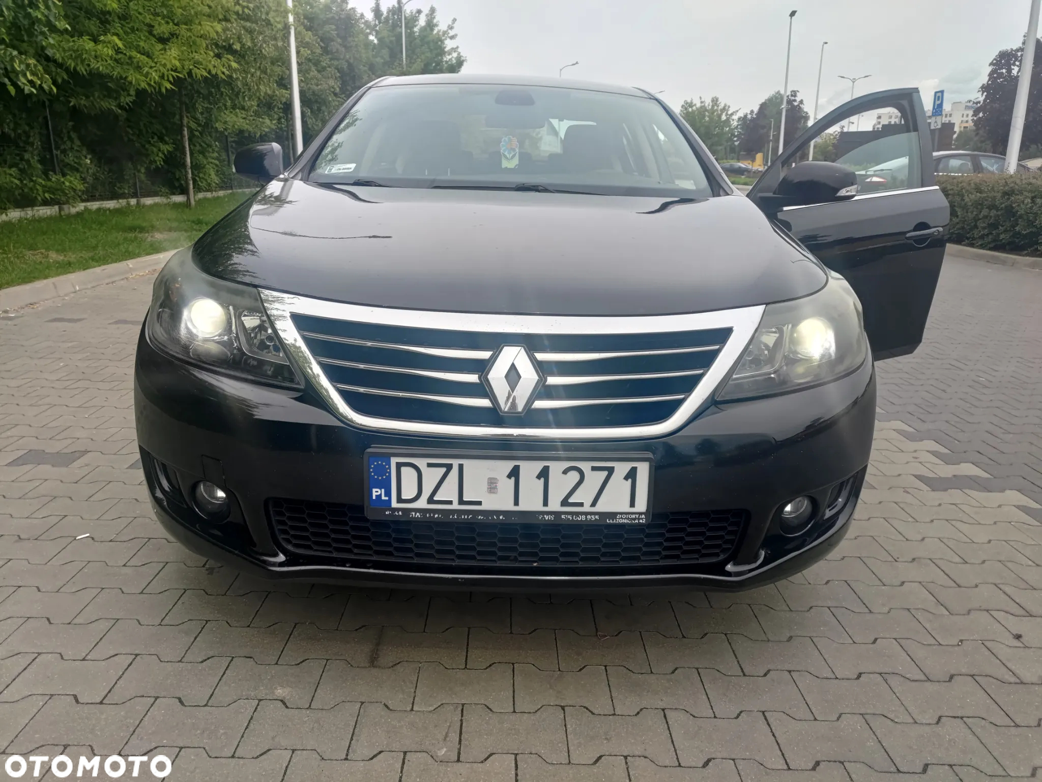 Renault Laguna 2.0 dCi Black Edition - 9