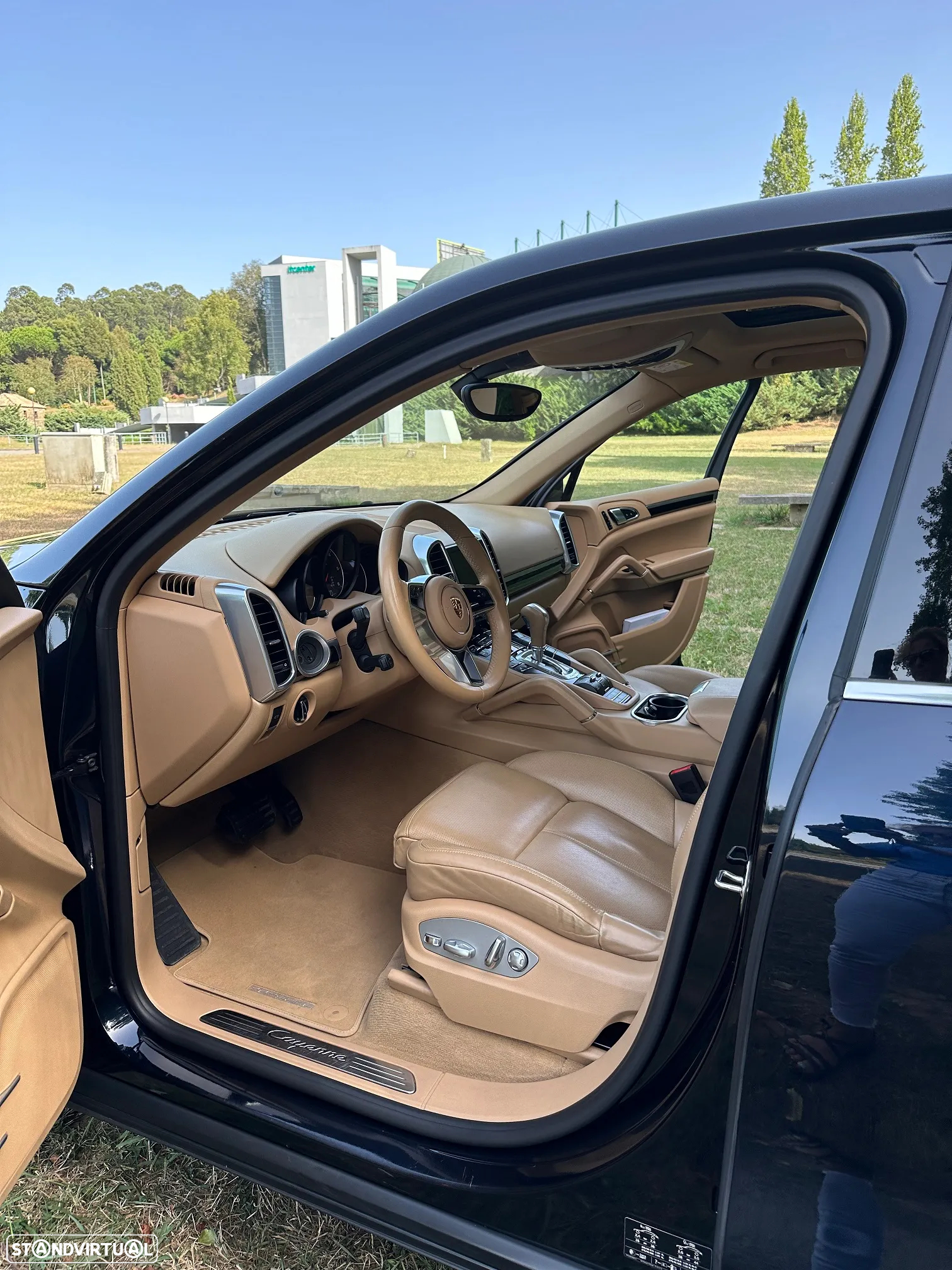 Porsche Cayenne Standard - 4