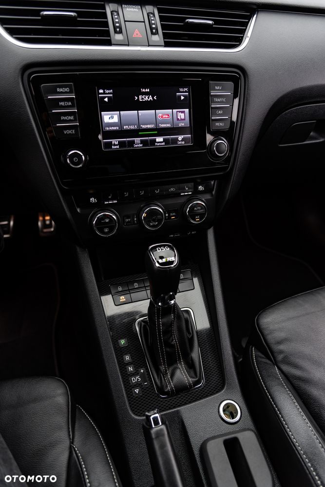 Skoda Octavia 2.0 TSI RS - 37