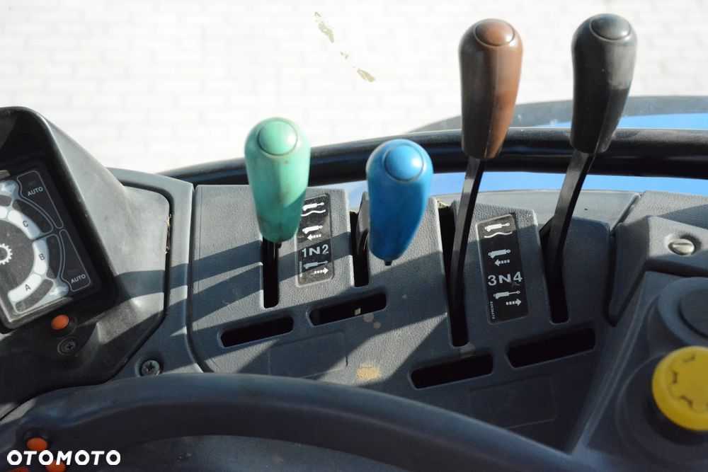 New Holland TSA.135 / 2004r. / Ładowacz czołowy / Tuz / Klima / Super stan - 28