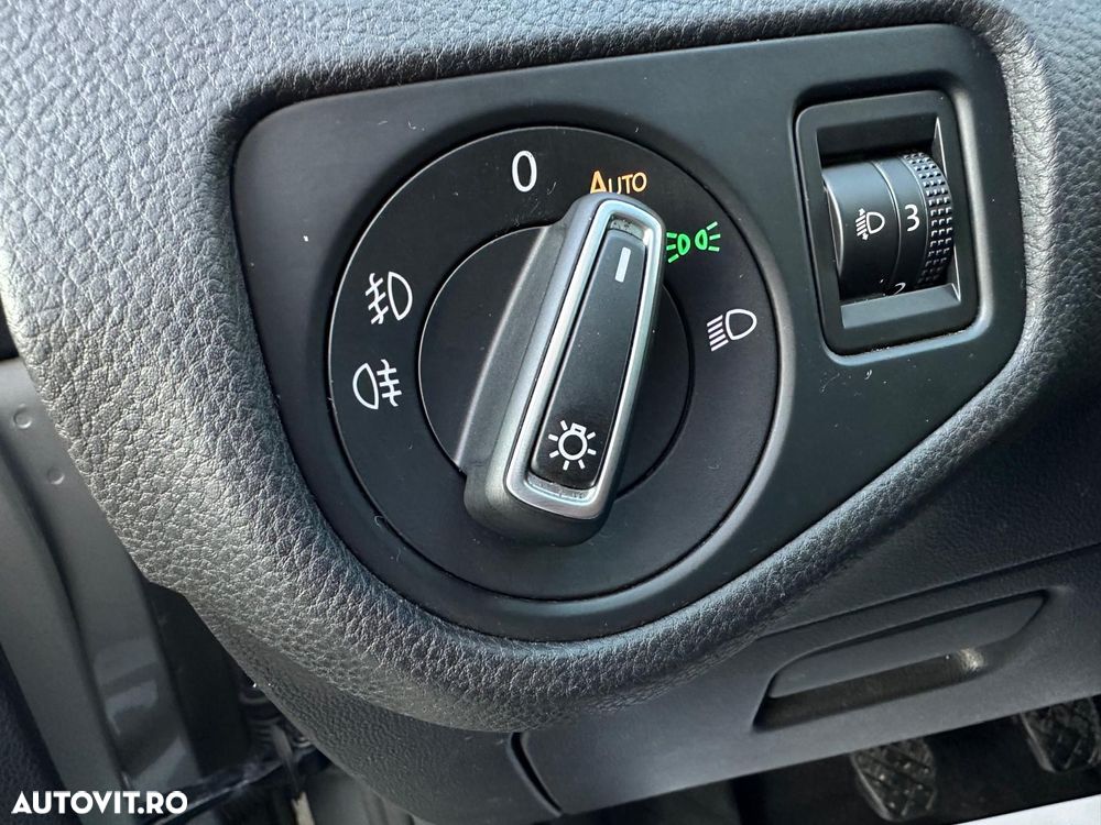 Volkswagen Golf - 20