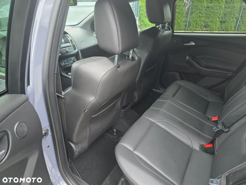 Ford Focus 2.0 EcoBoost ST mit Leder-Exclusiv-Paket - 9