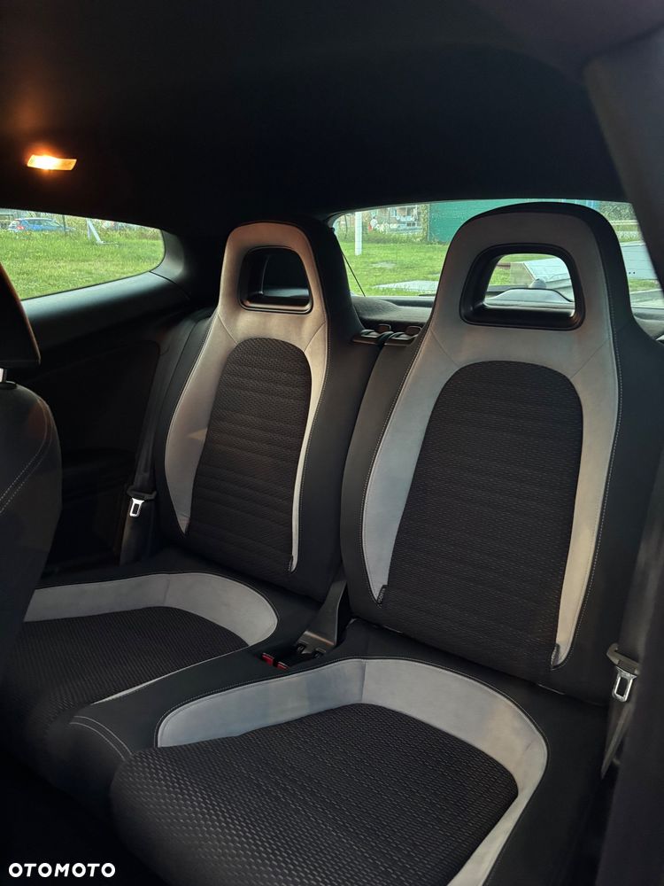 Volkswagen Scirocco 2.0 TSI - 13