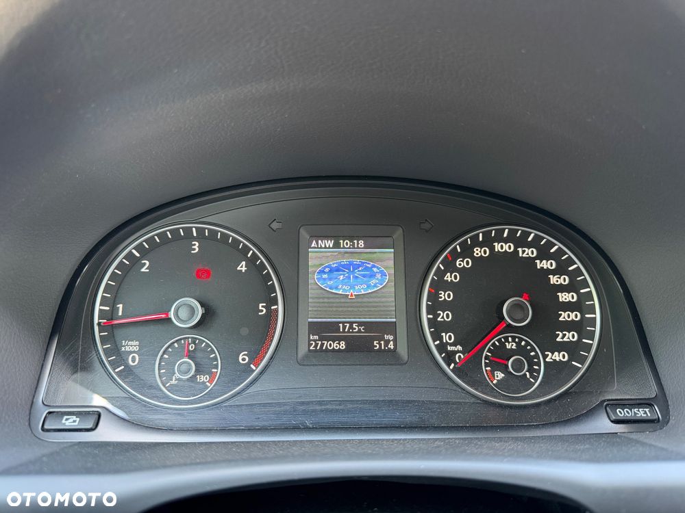 Volkswagen Touran 2.0 TDI Highline - 31