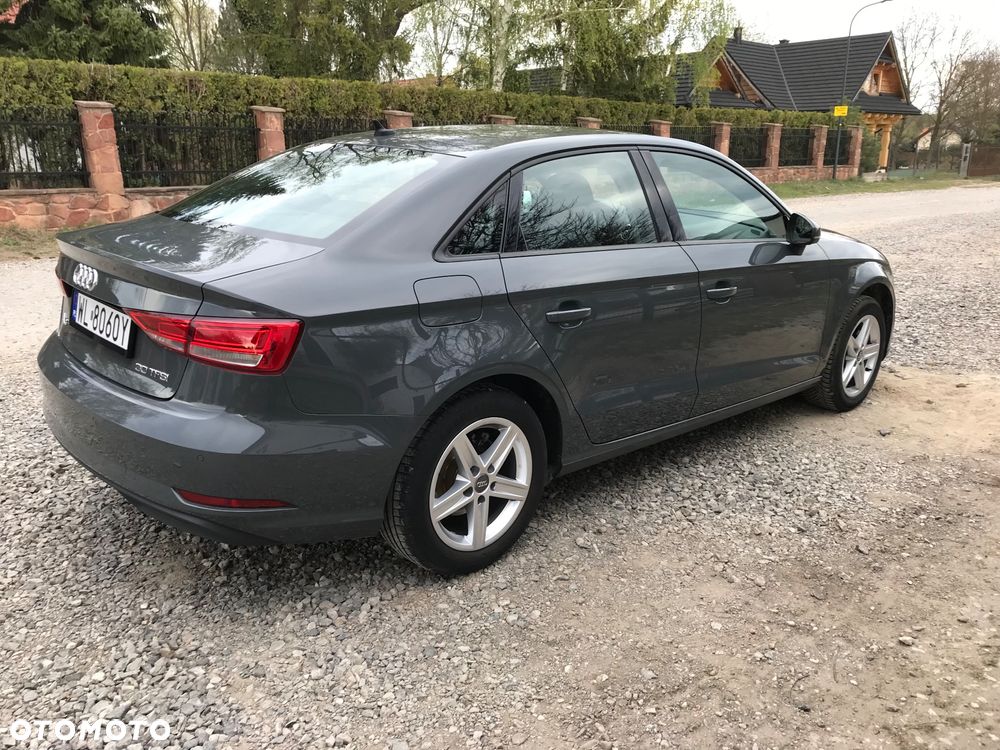 Audi A3 Limousine 30 TFSI S tronic design - 2