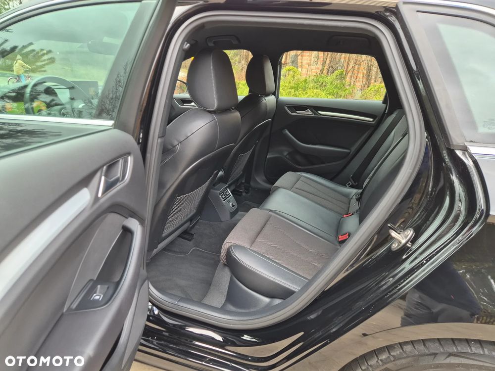 Audi A3 Sportback 35 TFSI S tronic S line - 23