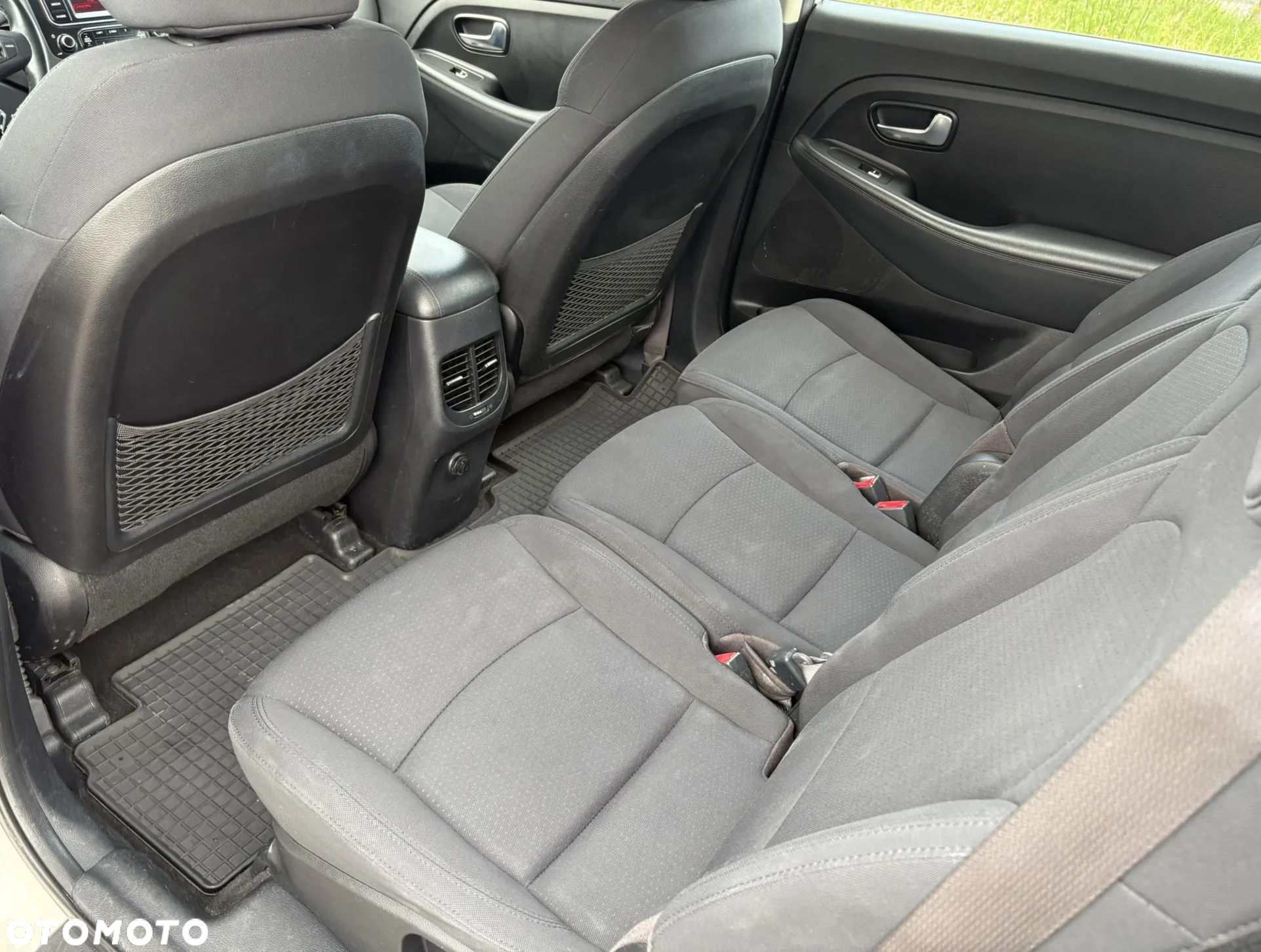 Kia Carens 1.6 GDI M - 18