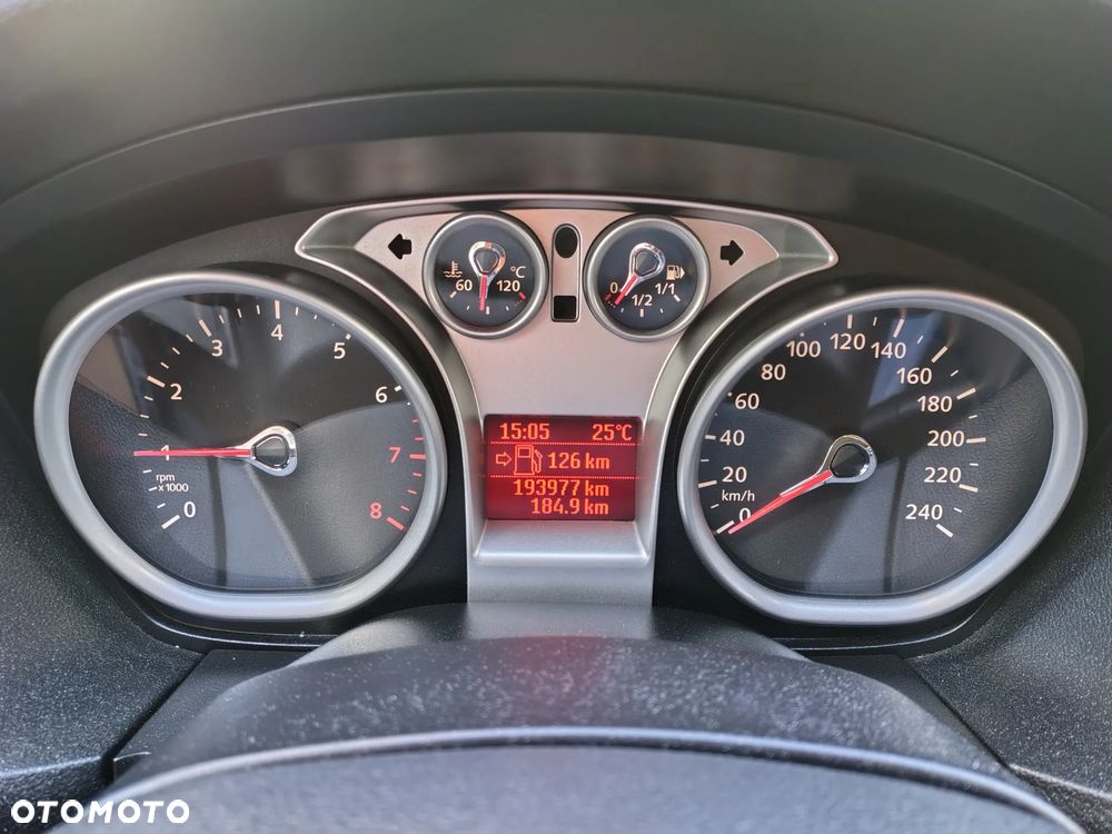 Ford Focus 1.8 Sport - 31