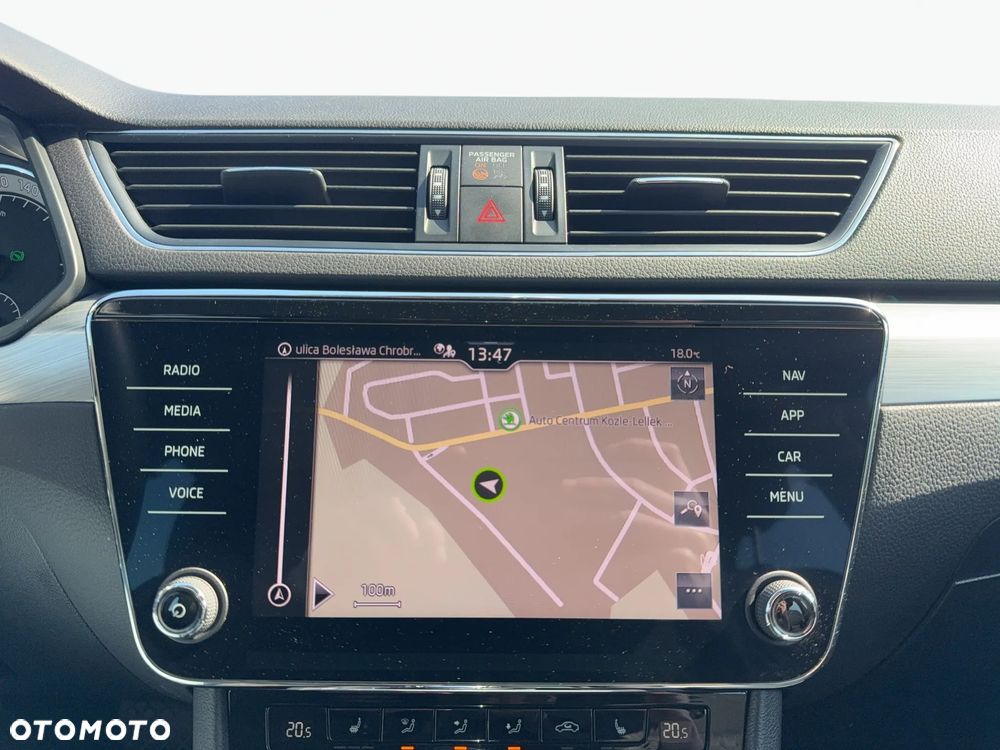 Skoda Superb 2.0 TSI Ambition DSG - 17