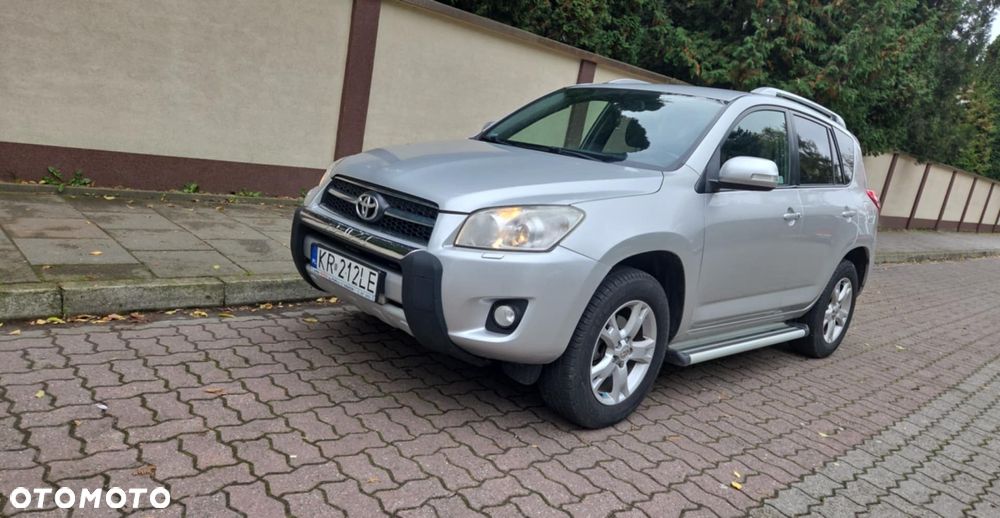 Toyota RAV4 - 2