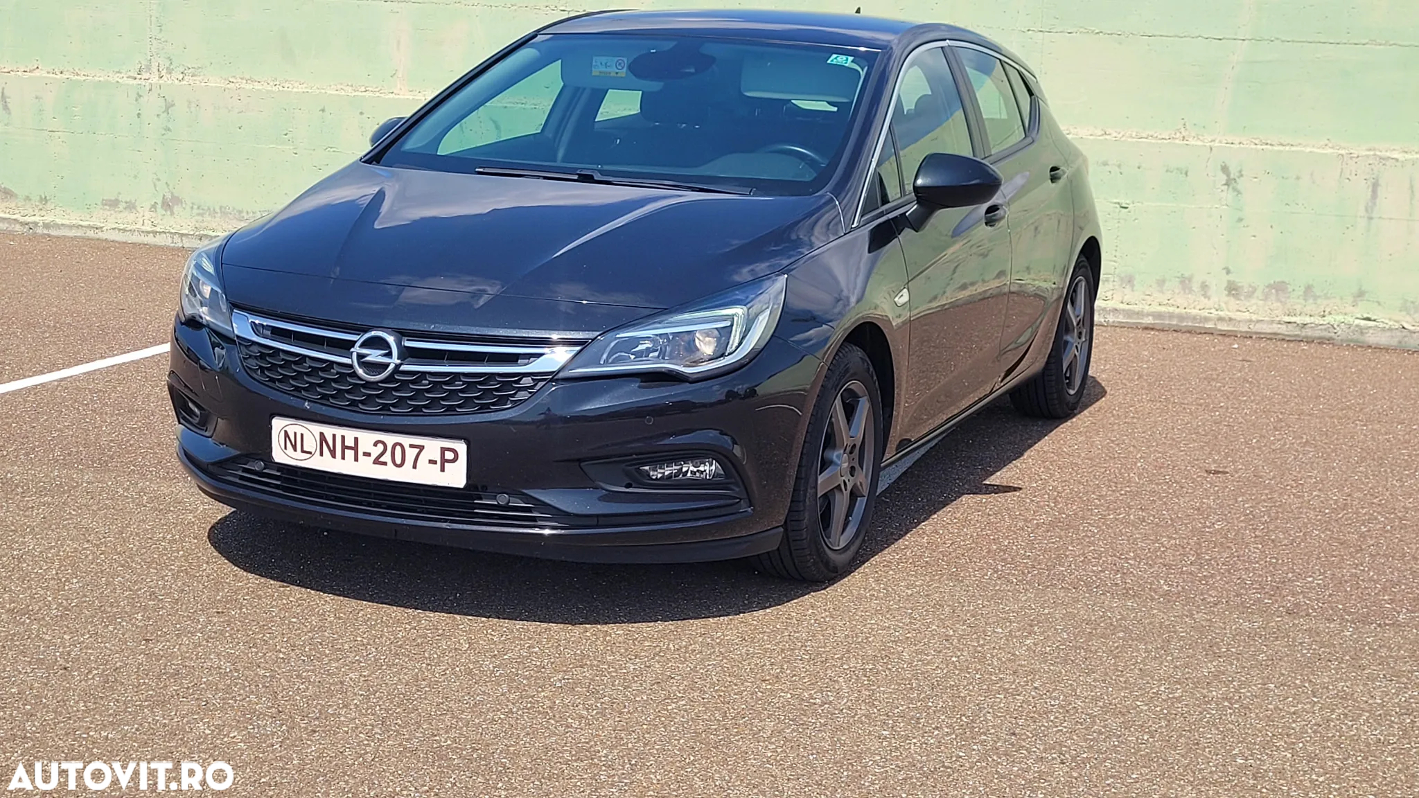 Opel Astra 1.6 D (CDTI DPF ecoFLEX) Start/Stop Excellence - 2