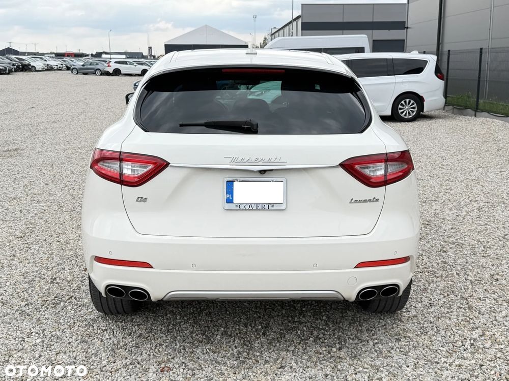 Maserati Levante Granlusso - 13