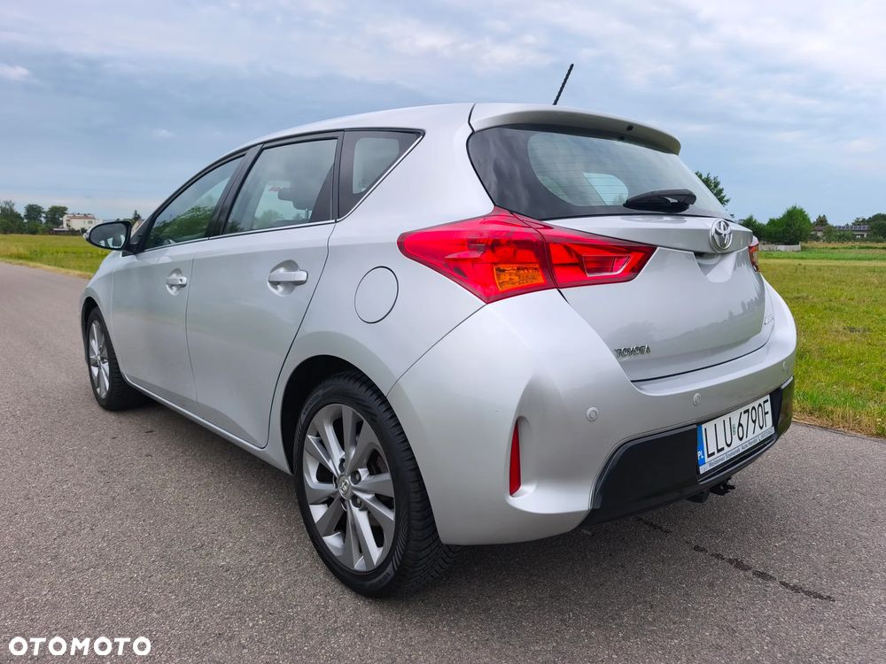 Toyota Auris 1.6 Executive - 8