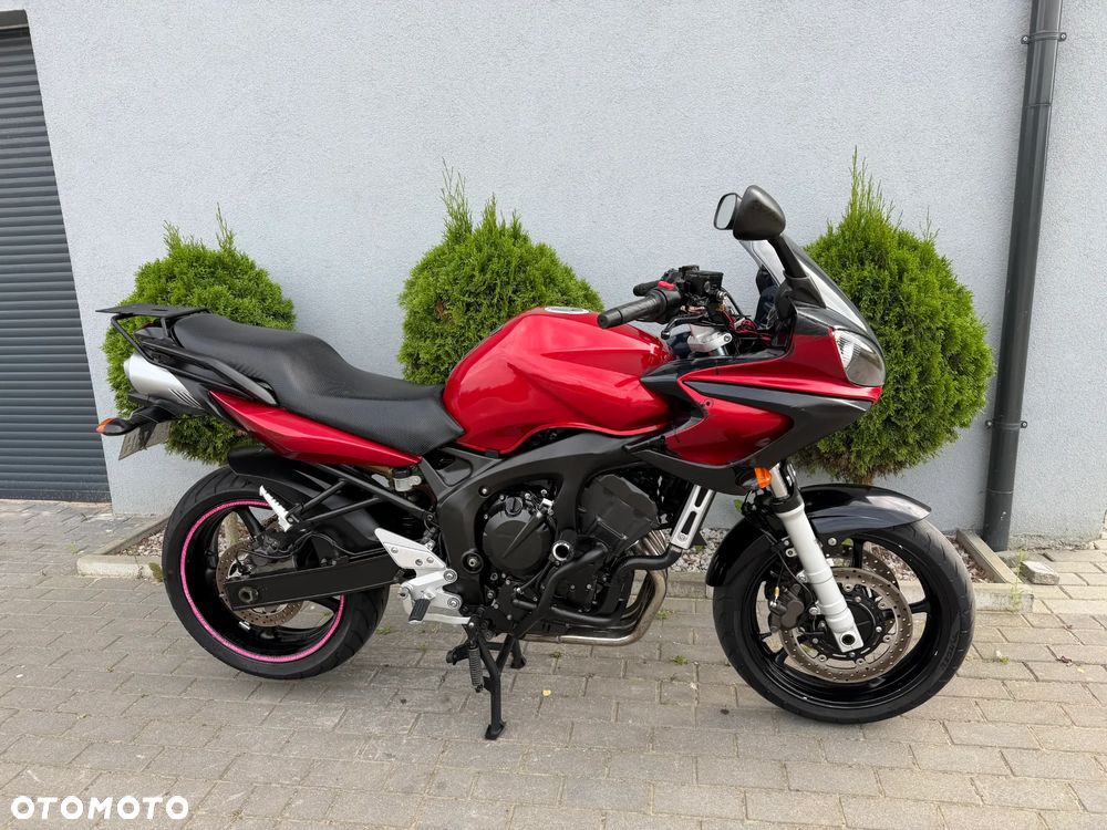 Yamaha FZ - 2