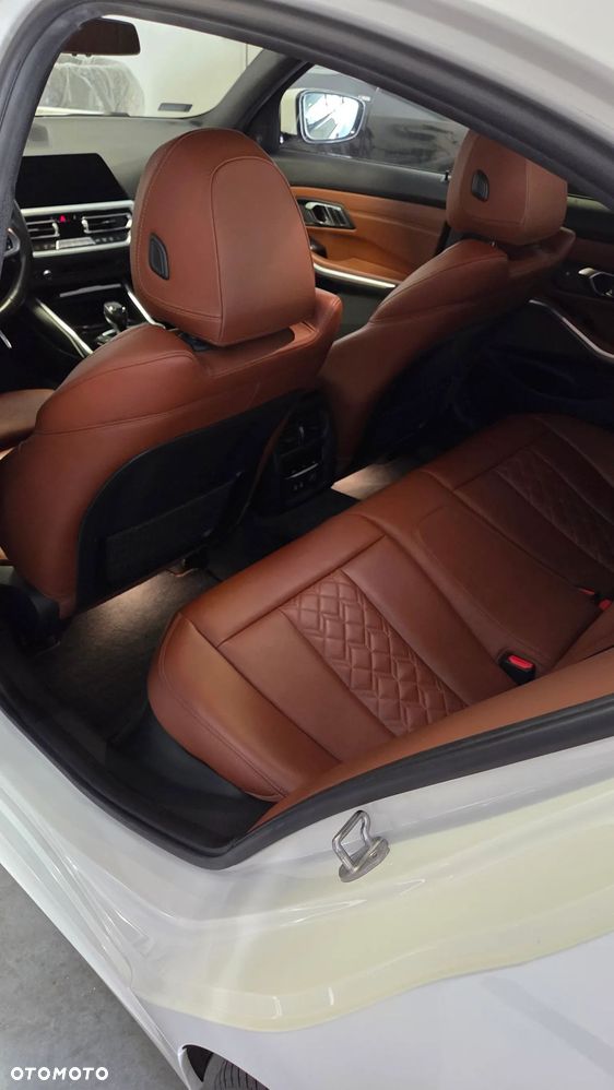 BMW Seria 3 330e M Sport sport - 9