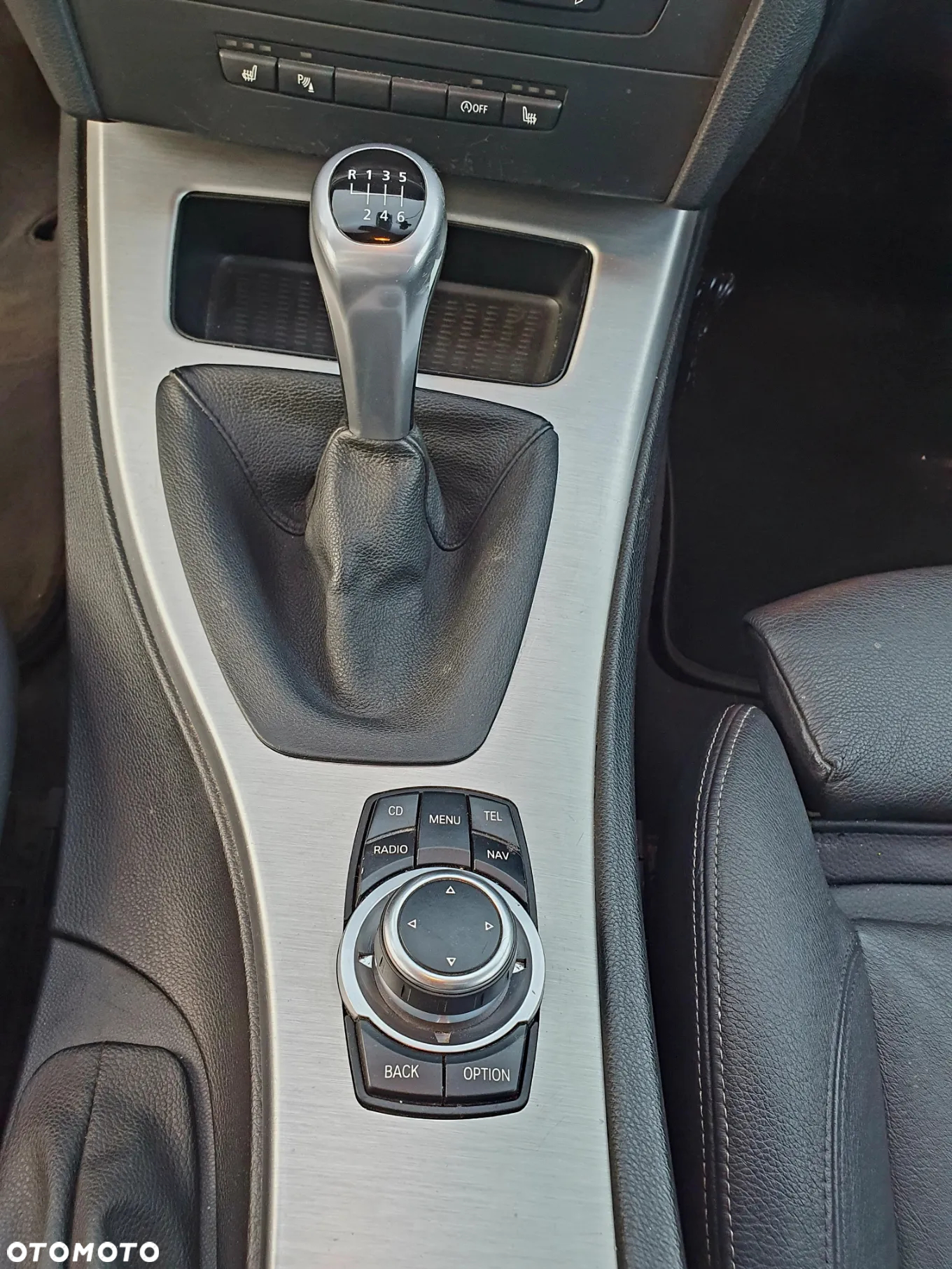 BMW Seria 3 318i - 23