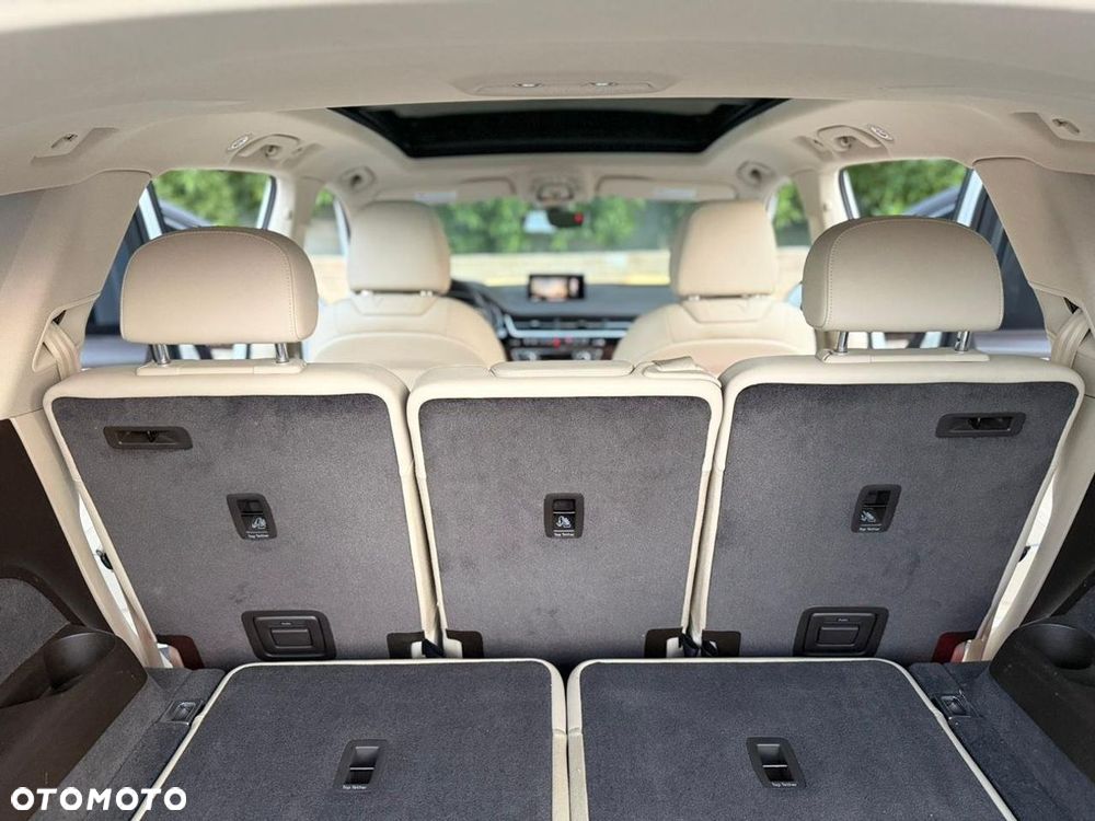 Audi Q7 - 10