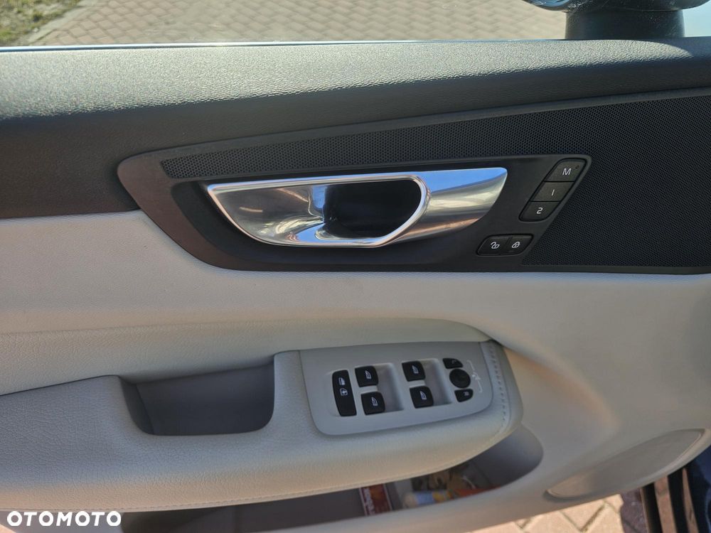 Volvo XC 60 T5 AWD Geartronic Momentum - 18