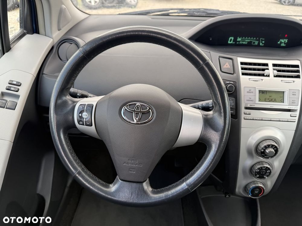 Toyota Yaris 1.3 VVT-i Multi Mode Sol - 26