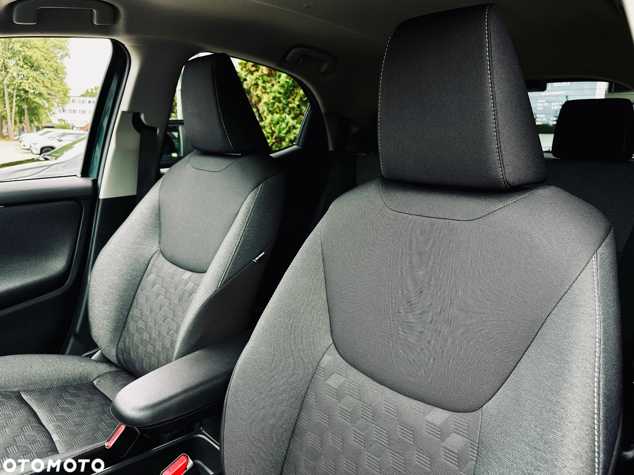 Toyota Yaris Hybrid 1.5 Style - 12