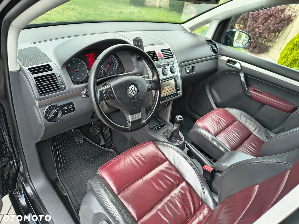 Volkswagen Touran 2.0 TDI Freestyle - 19
