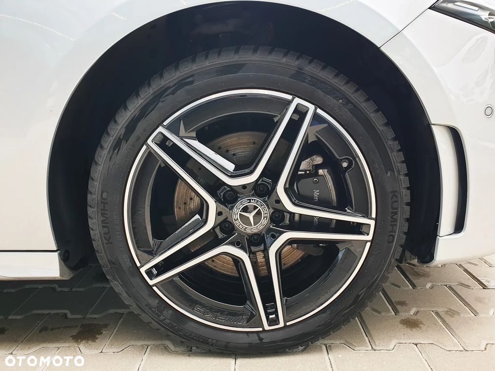 Mercedes-Benz Klasa A 250 e PHEV AMG Line 8G-DCT - 21
