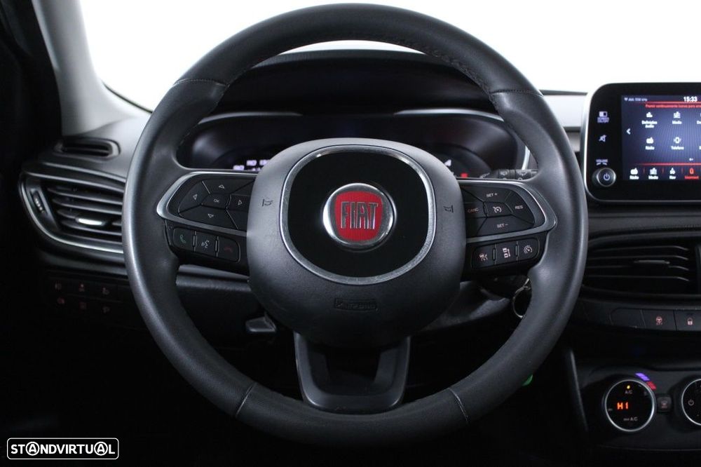 Fiat Tipo Station Wagon 1.3 M-Jet Lounge Tech - 19