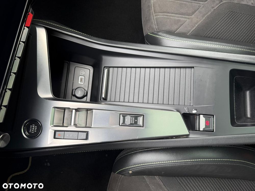 Peugeot 308 1.2 PureTech GPF GT S&S EAT8 - 17