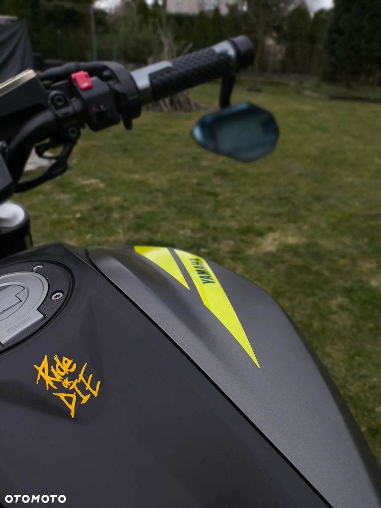 Yamaha MT - 11