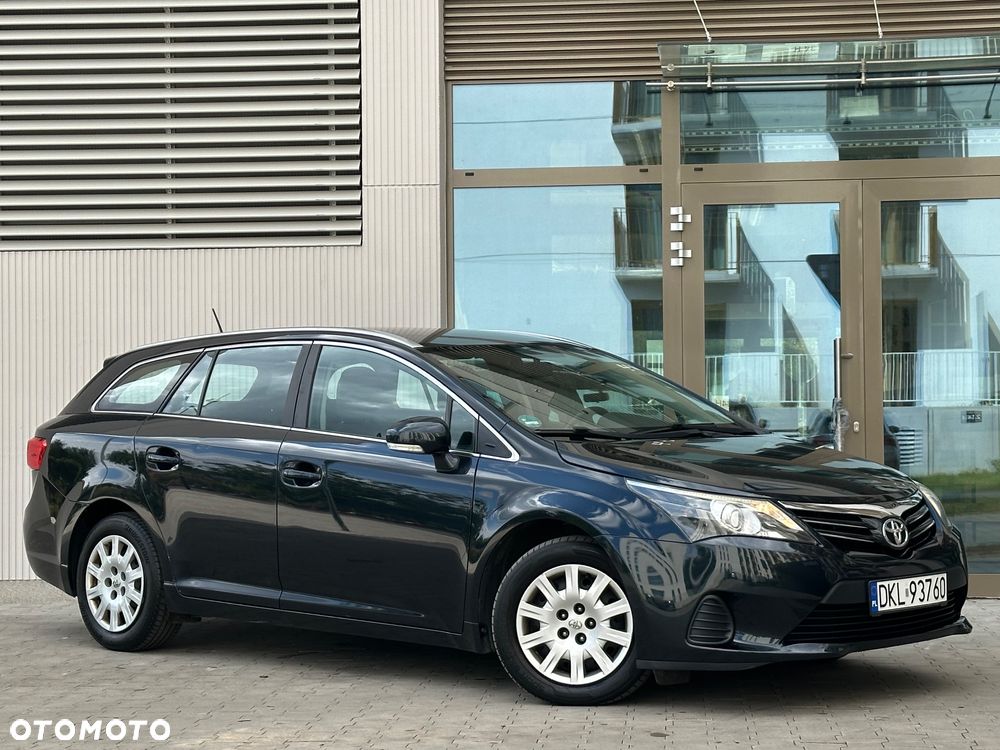 Toyota Avensis 1.6 Active - 2