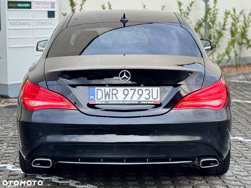 Mercedes-Benz CLA 180 7G-DCT - 7